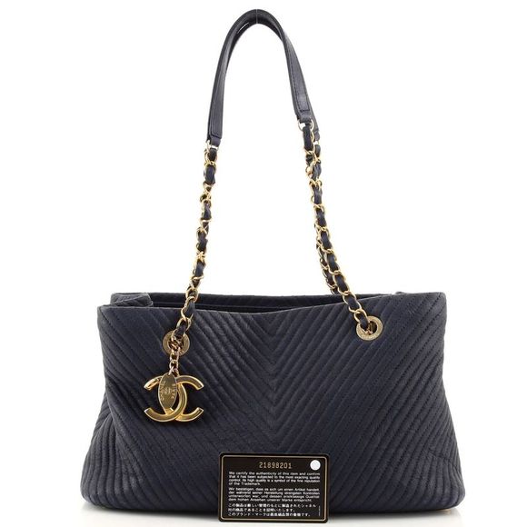 Chanel Medallion Charm Tote Chevron Wrinkled Lambskin Medium Blue - Picture 2 of 9